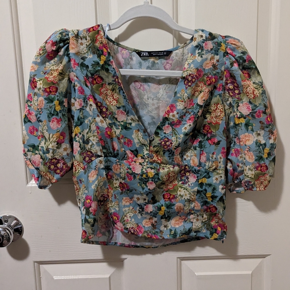 Zara floral crop top size S